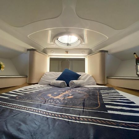 Отель The Valencia Yacht Experience Экстерьер фото